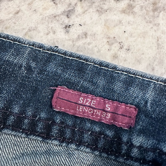 Vigoss Denim Jeans size 5 Length 33 Rhinestones Western - Picture 7 of 7